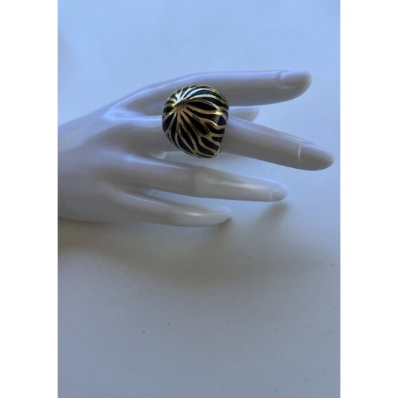 Vintage Enamel Zebra Round Ring Gold Black Women’s Size 6.5” Statement Ring - Picture 8 of 11